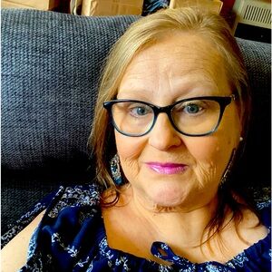 Meet your Posher, Rhonda